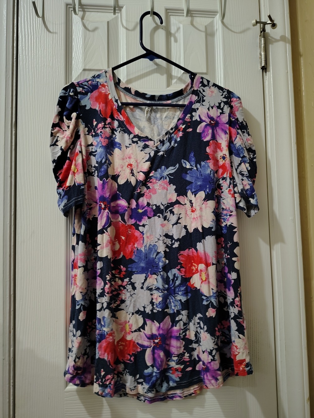Women's V-Neck Short Sleeve Floral Tee in Navy with Multi-Color Blooms